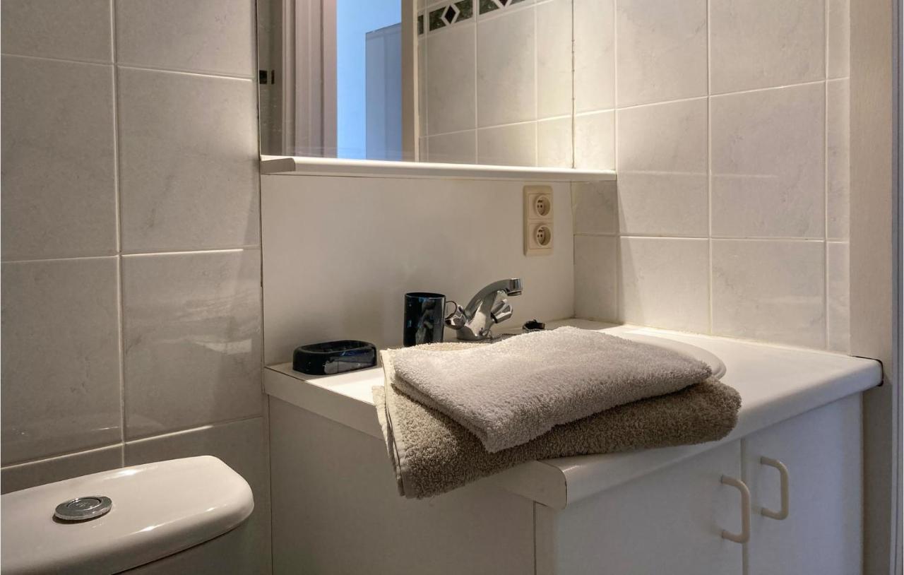 Nice Apartment In Oostende With Wifi Bagian luar foto