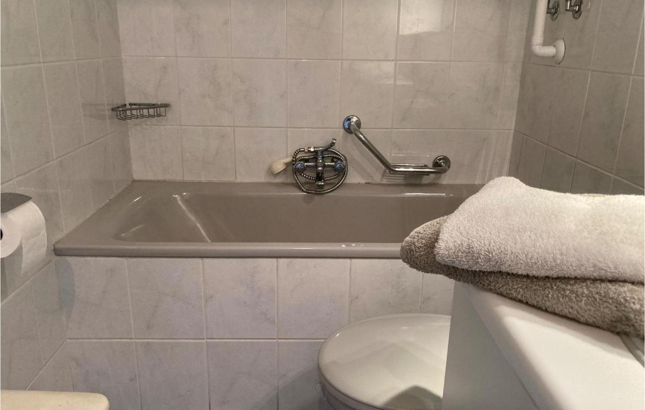 Nice Apartment In Oostende With Wifi Bagian luar foto